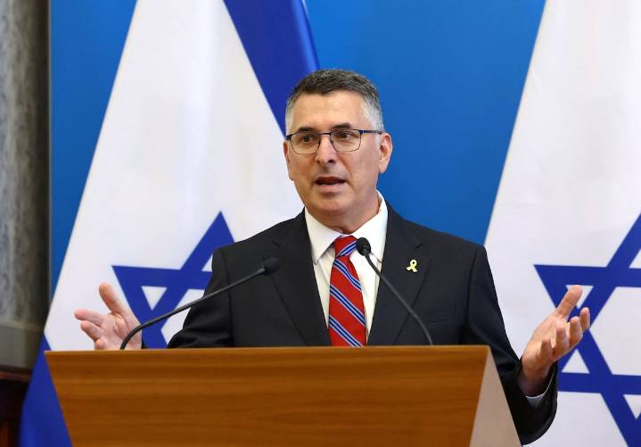 Israel recrimina a Sánchez la “vergüenza” de la cancelación de La Vuelta y le acusa de animar a los manifestantes