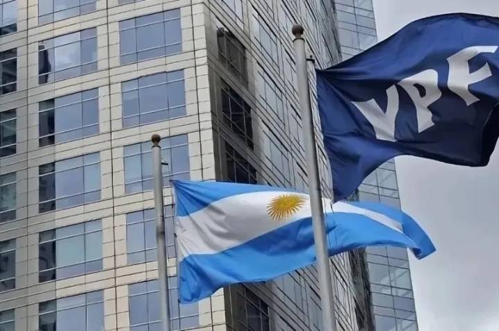Gobernadores van contra los Eskenazi y los Petersen por YPF