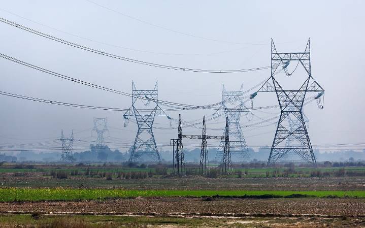 50 GW of clean energy stranded as transmission bottlenecks stall India’s green shift: IEEFA