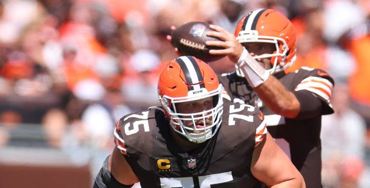 Week 3 inactives: Browns vs Packers with Tucker Kraft, Joel Bitonio status updates