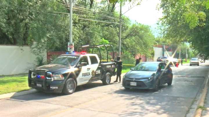 Encuentran Cuerpo Maniatado Dentro de Bote de Basura Cerca de Escuela en Monterrey