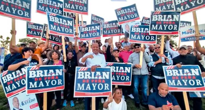 Alcalde Brian DePeña salió victorioso en las primarias