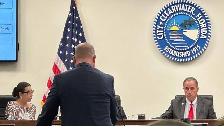 Clearwater votes to further examine dropping Duke Energy