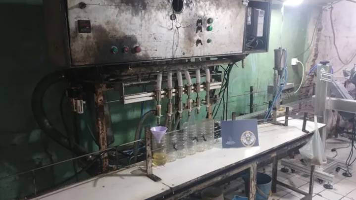 Desmantelaron en Almirante Brown una banda que falsificaba aceite de girasol