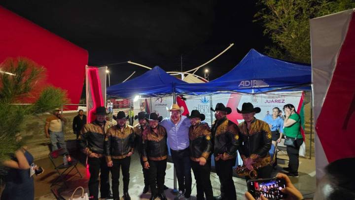 Disfrutan cientos de Sonora Escándalo en Festival del Tequila