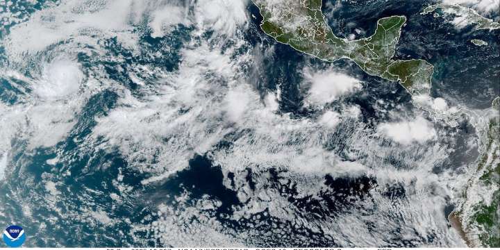 El SMN prevé que Lorena toque tierra en Baja California y cruce hasta Sonora en estos días