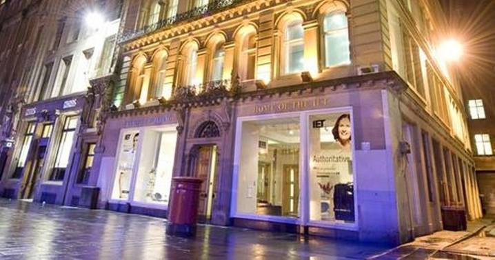 Former Glasgow Teacher building turned into flats and whisky themed restaurant