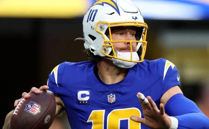 Fans react to Justin Herbert and Patrick Mahomes duel in Chiefs vs. Chargers NFL Week 1