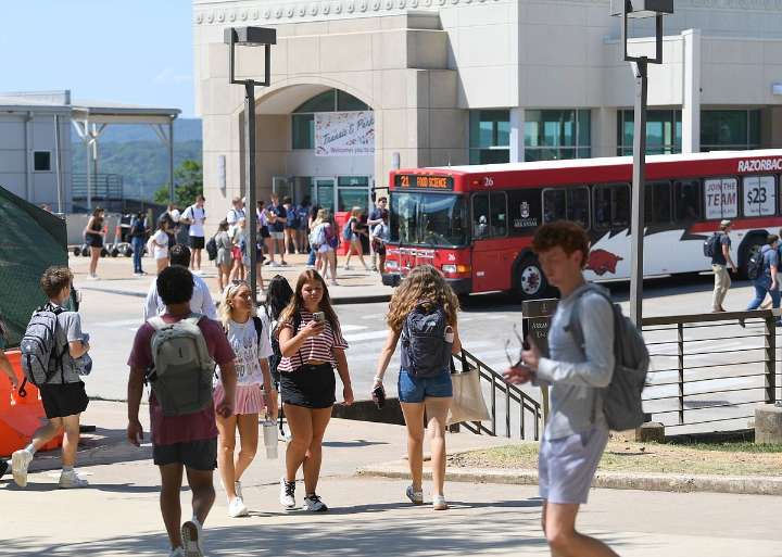 UA-Fayetteville’s fall enrollment tops 34,000 for first time
