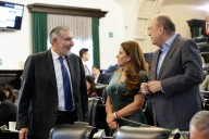 Adán Augusto sugiere a la oposición pedir un milagro  para  que se investigue a AMLO