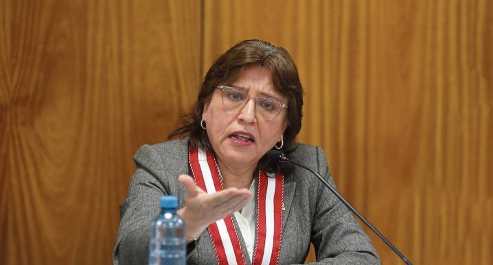 Delia Espinoza responde a pedido para suspenderla