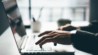 Una mujer afirma que pagó 2.000 euros para que borrasen sus fotos de una web sexista en Italia