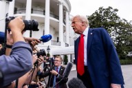 Trump evita confirmar si recibió carta de Maduro y dice "veremos qué pasa con Venezuela"