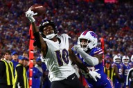 WATCH: Ravens' DeAndre Hopkins makes incredible TD catch