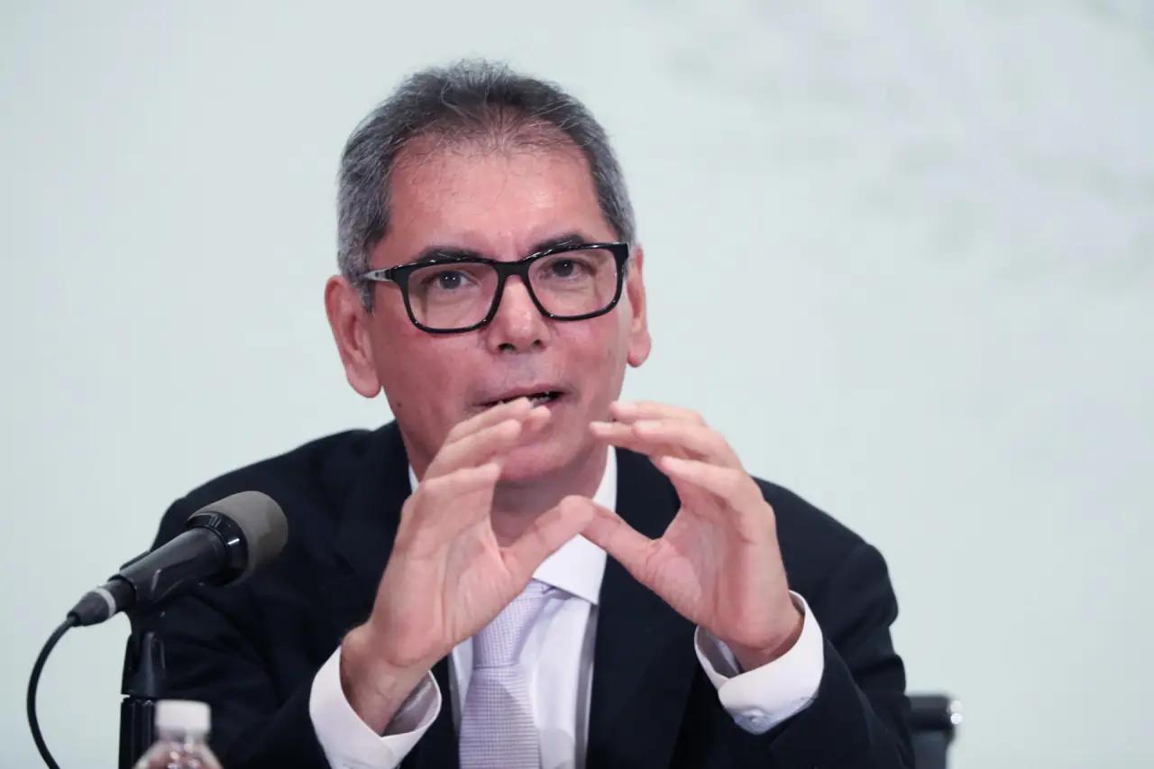 Gobierno recorta previsión de crecimiento para 2025