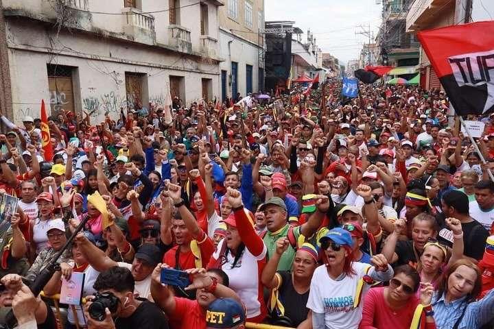 Pueblo trujillano se movilizó en defensa de la patria