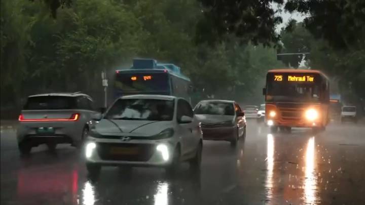 WATCH | Delhi-NCR rain update: IMD says THIS about weather till October 3; traffic chaos continues
