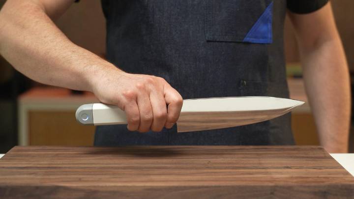 First-Ever Ultrasonic Chef's Knife Vibrates so Fast You Can't 'Hear, See or Feel It'
