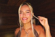¿A qué hora canta Karol G hoy y dónde ver en vivo su show en partido de NFL Chiefs vs Chargers?