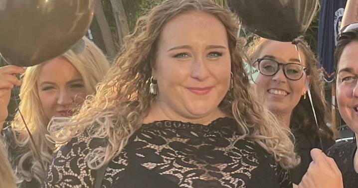 Daughter a loses third of her bodyweight in selfless act to help save mum