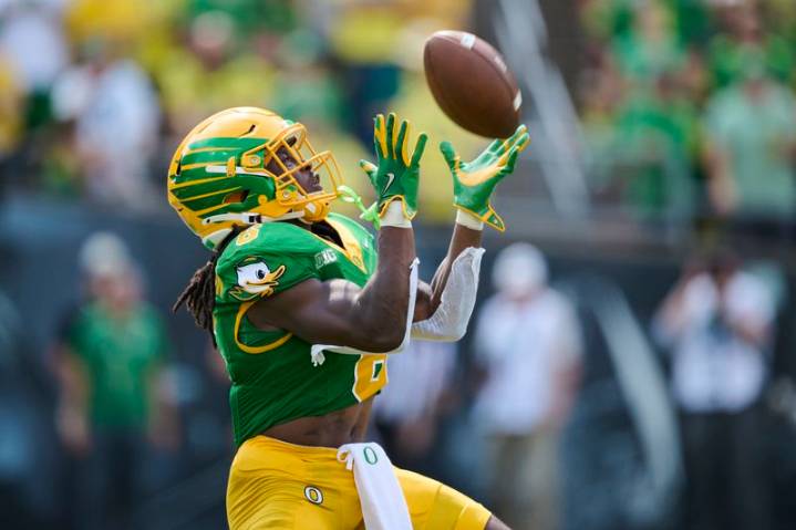 Oregon RB Noah Whittington expected to play in big clash at Penn State