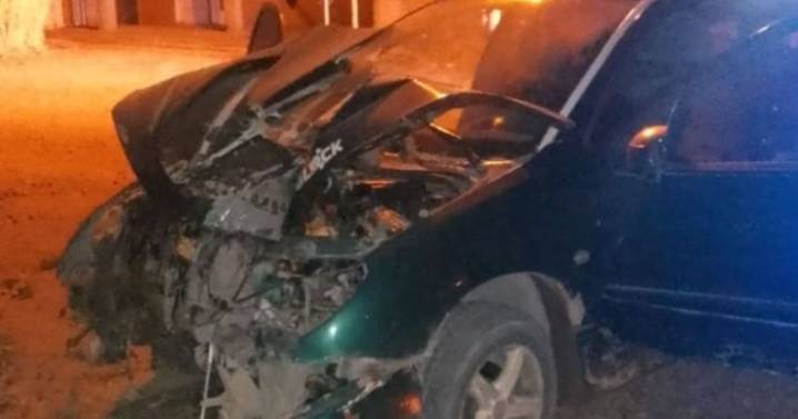 Quién era la persona que murió en Roca luego de un fuerte choque contra un árbol