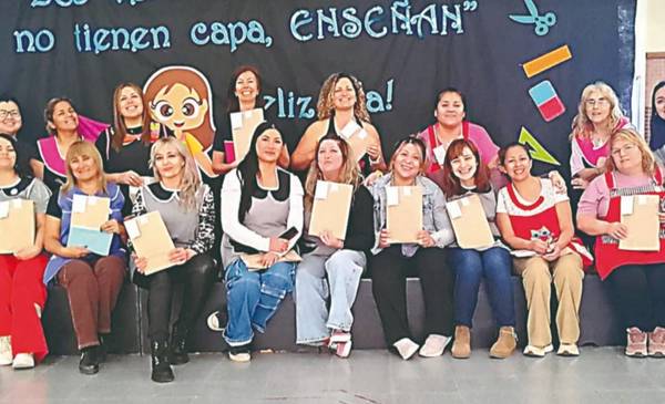 DOCENTES DEL JARDIN 433 CELEBRARON SU DIA