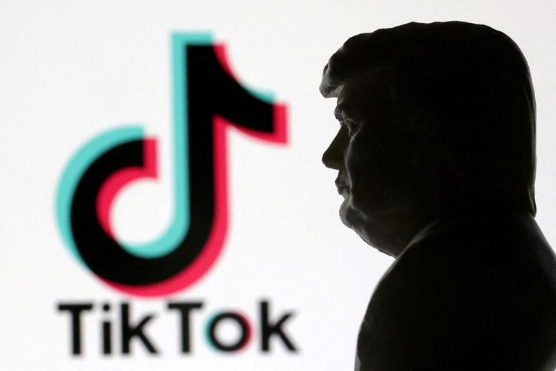 Trump will sign the TikTok deal on Thursday, source says