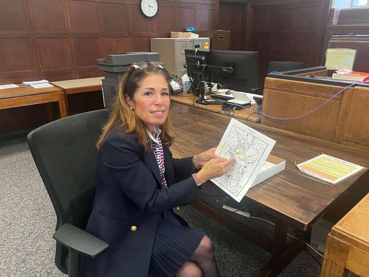 Which courthouse? Superior Court clerks help immigrants in search of proceedings find their way.