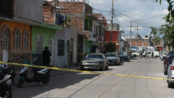 Persiguen a balazos a dos hombres en la colonia Nuevo México en Irapuato; muere uno