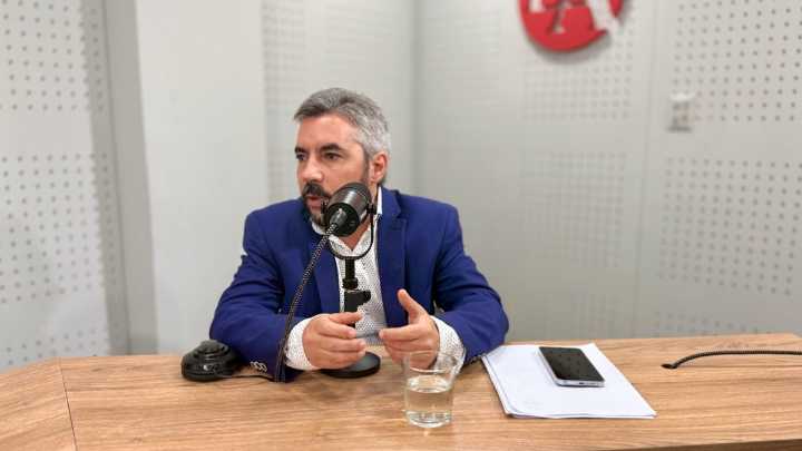 "Discutir puertas adentro algo importante para todos refleja una impureza institucional muy grave"