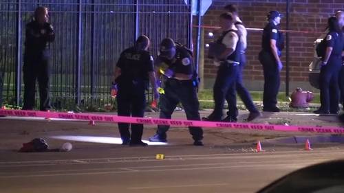 Suspect with knife shot by Chicago police officer on Madison Street in Austin, CPD says