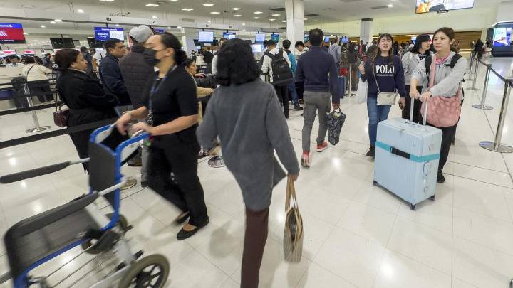 Summer travel surge: Flights to China at an all