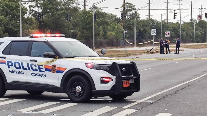 Sunrise Highway reopens after crash seriously injures teen bicyclist in Massapequa Park, police say