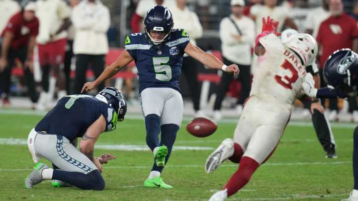 Seattle Seahawks kicker Jason Myers' prep for late field goal caught on camera as fans claim