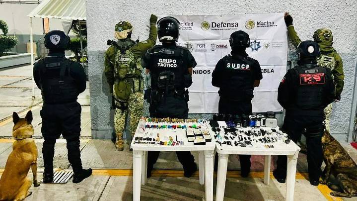 En cárceles de Tepexi y Cholula decomisan celulares y otros objetos prohibidos