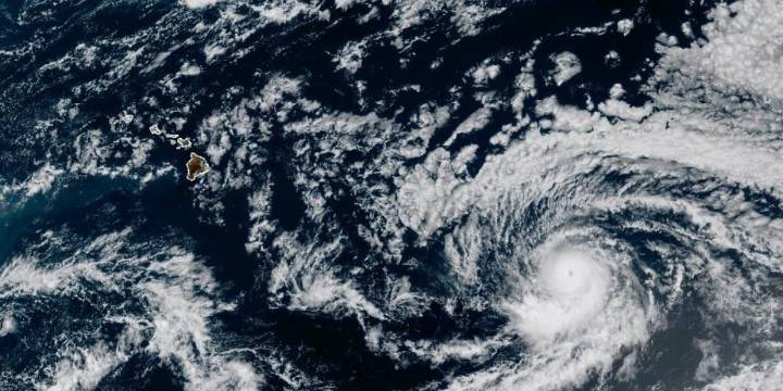 Emergency proclamation issued as Hurricane Kiko nears Hawaii