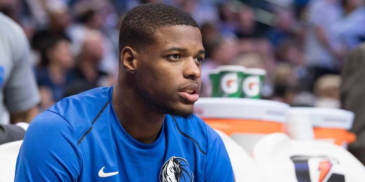 Dennis Smith Jr. returns to Mavericks on one