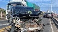 Murió un hombre. Un camión sin frenos provocó un choque en cadena y caos de tránsito en el puente Chaco