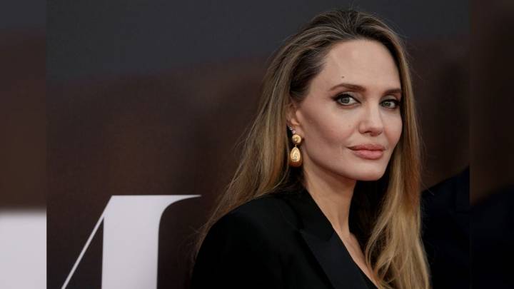 "Amo mi país, pero no lo reconozco en este momento", lamenta Angelina Jolie