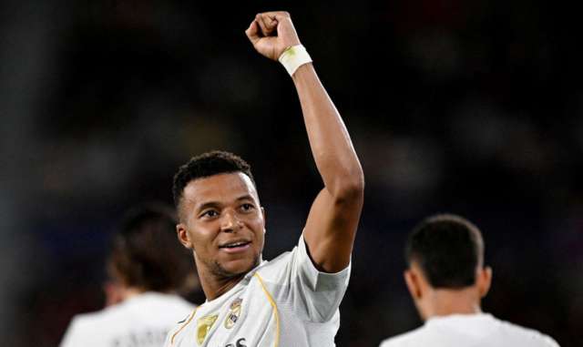 Mbappe Scores Twice as Real Madrid Beats Levante 4