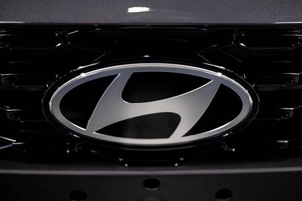 Migrantes latinos y surcoreanos, entre los 450 detenidos en redada en la planta de Hyundai