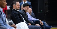 Report: Joey, Jesse Buss expected to remain with Lakers after sale to Mark Walter