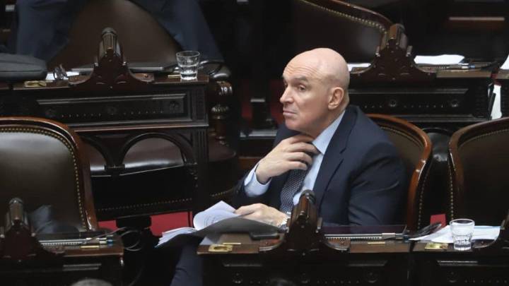 Piden la renuncia de Espert en medio del escándalo por su vínculo con narcos
