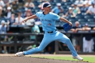 Blue Jays place RHP Chris Bassitt (back) on 15