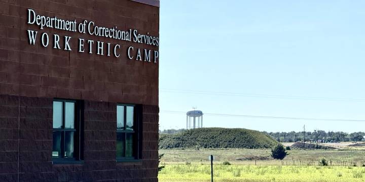Nebraska lawmaker’s unannounced visit to McCook prison morphing into ICE jail sparks more questions
