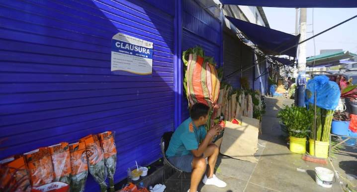 Rímac: Cinco locales afectados tras incendio en mercado Uniflor