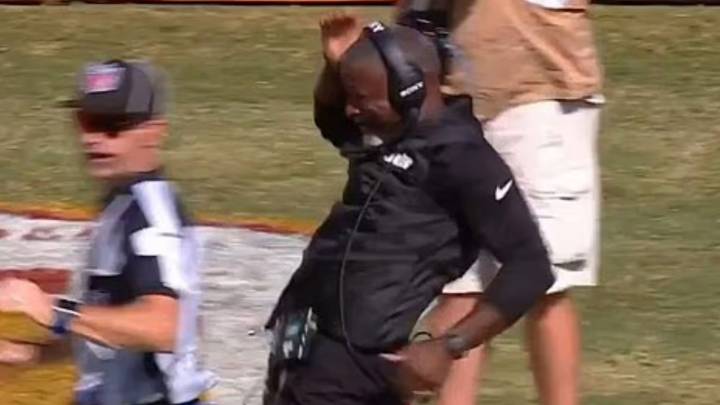 New York Jets coach Aaron Glenn mocked for celebration which spectacularly backfired