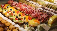 El azúcar es un ingrediente versátil en la cocina el cual se emplea en platos, cocteles, postres y más