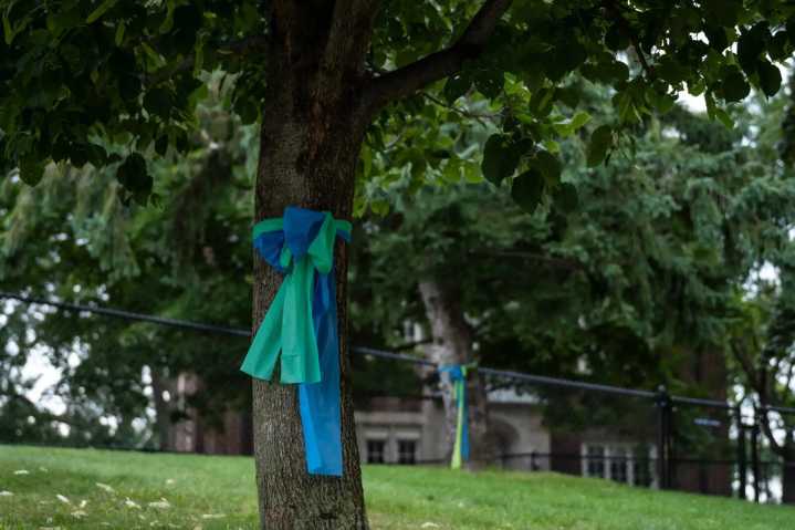 Ribbons for Annunciation Church bind a wider community in mourning